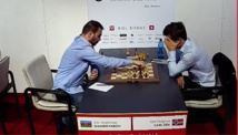 The star of the next Corsican Circuit beats Carlsen and wins the Biel Grandmaster a round before the end!