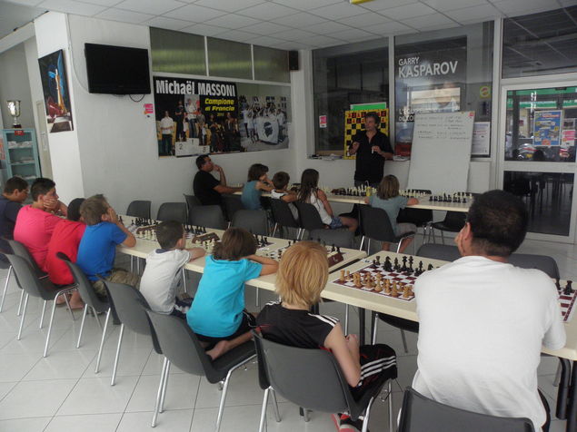 Stasgi bislingui di Scacchi in tutt'a Corsica Stasgi bislingui di Scacchi in tutt'a Corsica