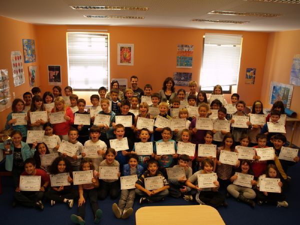 Les enfants de l'école élémentaire de Sartè ont bien merité leurs diplômes !