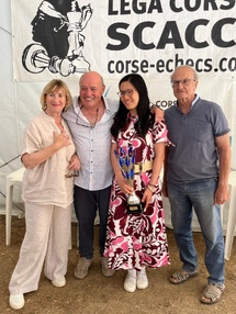 Hou Yifan illumine le 14e Open International de Quenza Hou Yifan illumine le 14e Open International de Quenza