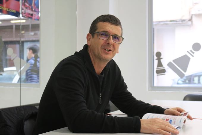 Jean-Claude Morison, le président du Corsica Chess Club prêt à accueillir, avec le sourire, des centaines de joueurs !