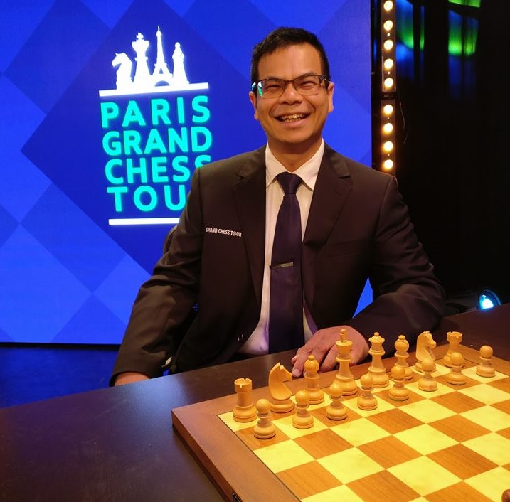 Akkhavanh Vilaisarn arbitre du Paris Grand Chess Tour