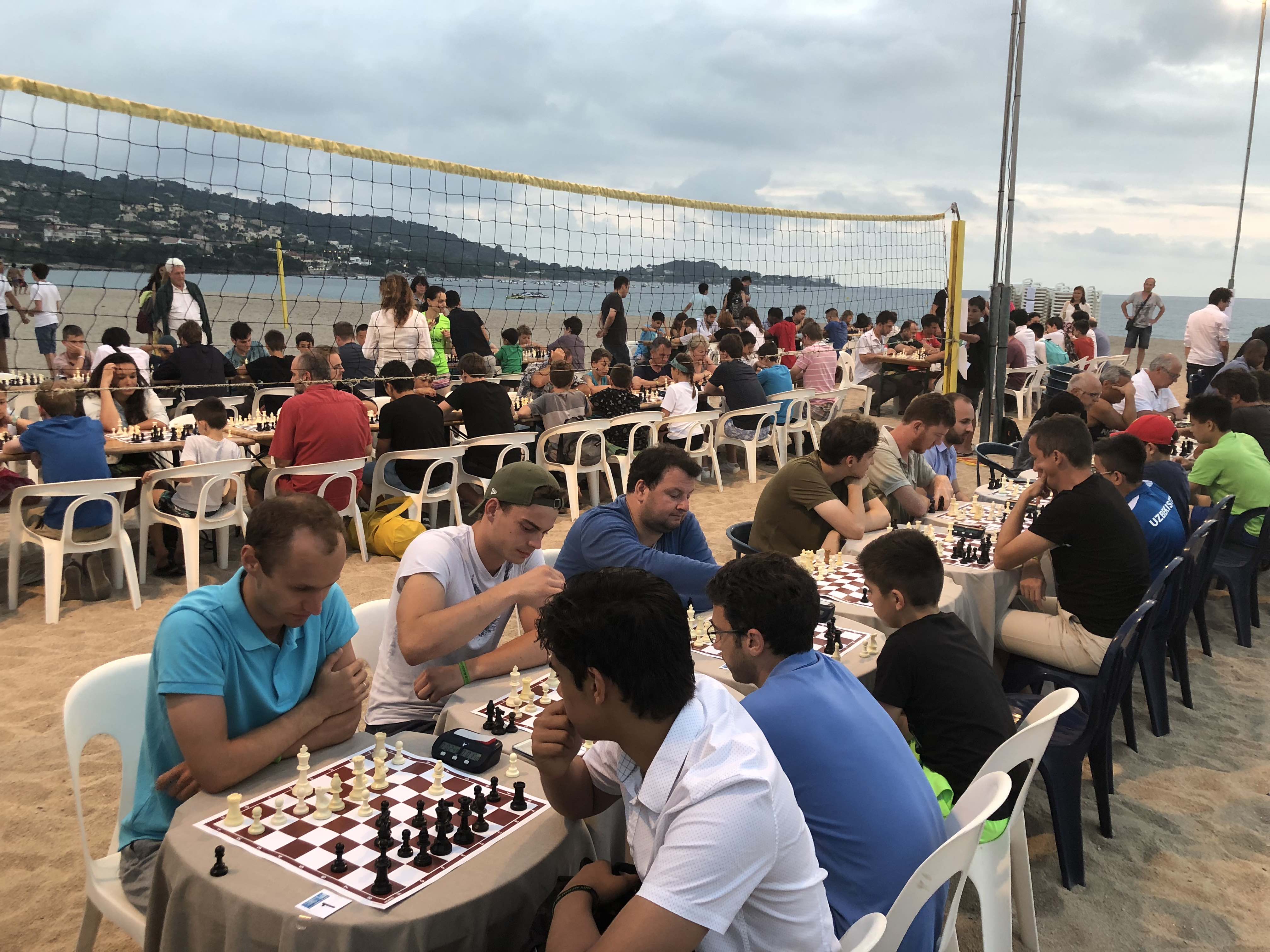 Le Blitz sur la plage de Purtichju, un tournoi magique remporté par le jeune indien Nihal Sarin