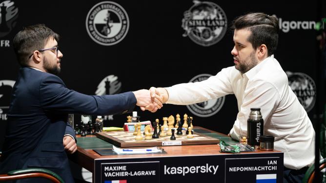 Maxime fait tomber Nepomniachtchi, tournoi des Candidats arrêté à mi-parcours!