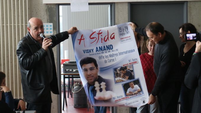Anand à Portivechju à la Une du plus grand site échiquéen mondial