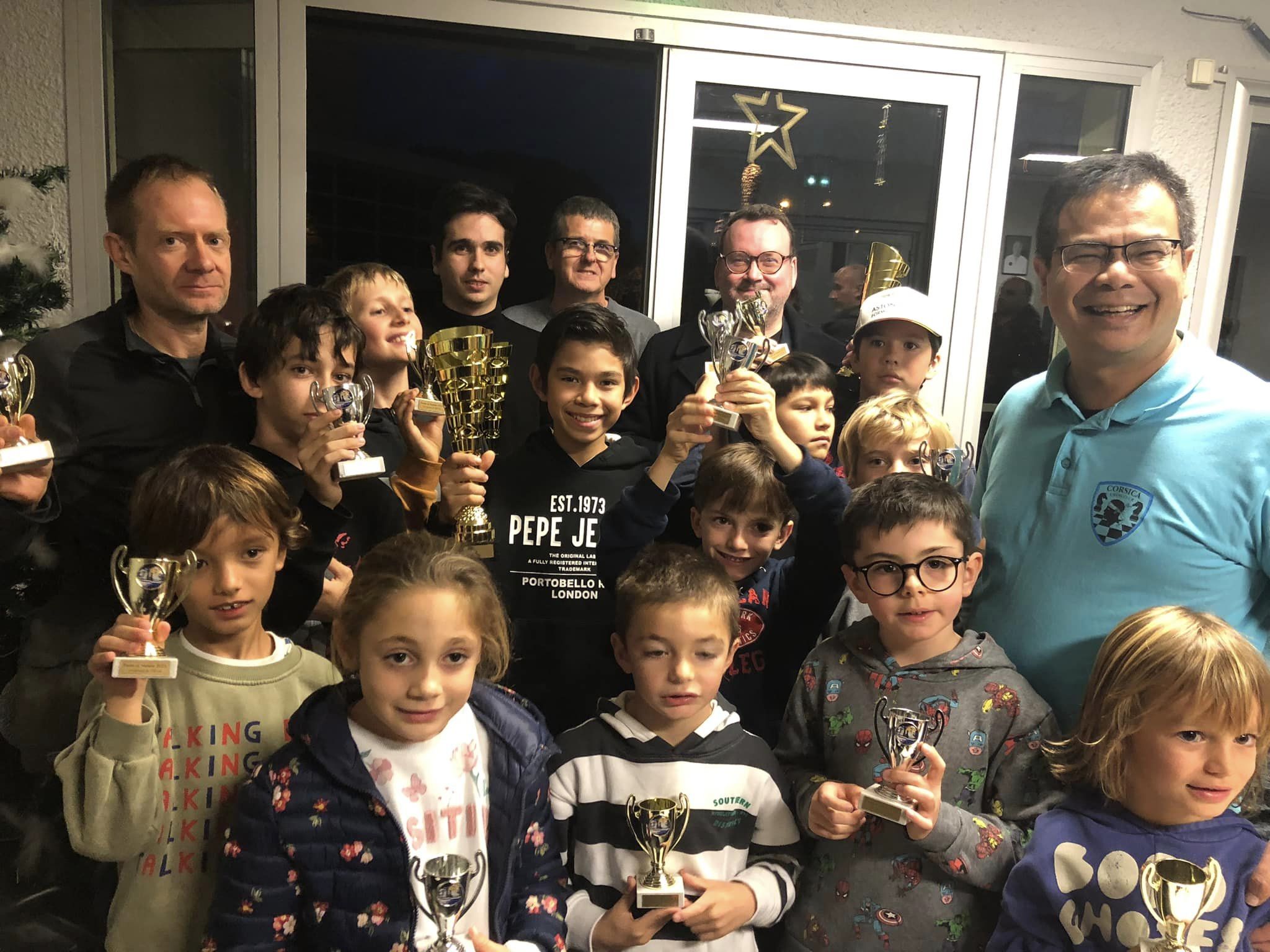 Successu per a Ghjustra di Natale di u Centru Suciale di Paese Novu !