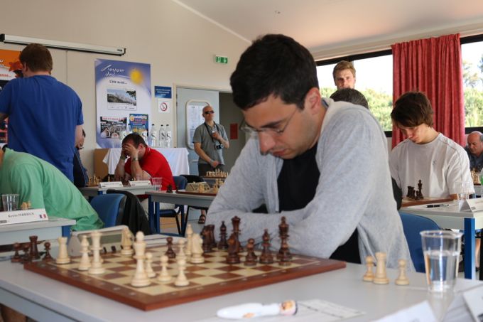 Laurent Fressinet à New in chess : Le meilleur endroit au monde pour les  Echecs, la Corse !