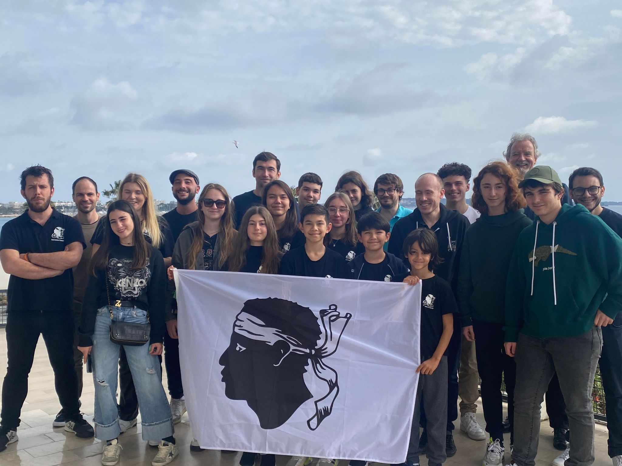 Les joueuses et joueurs Corses à l'Open International de Cannes. Absent sur la photo : Laura Neel et Matteo Bellini Les joueuses et joueurs Corses à l'Open International de Cannes. Absent sur la photo : Laura Neel et Matteo Bellini