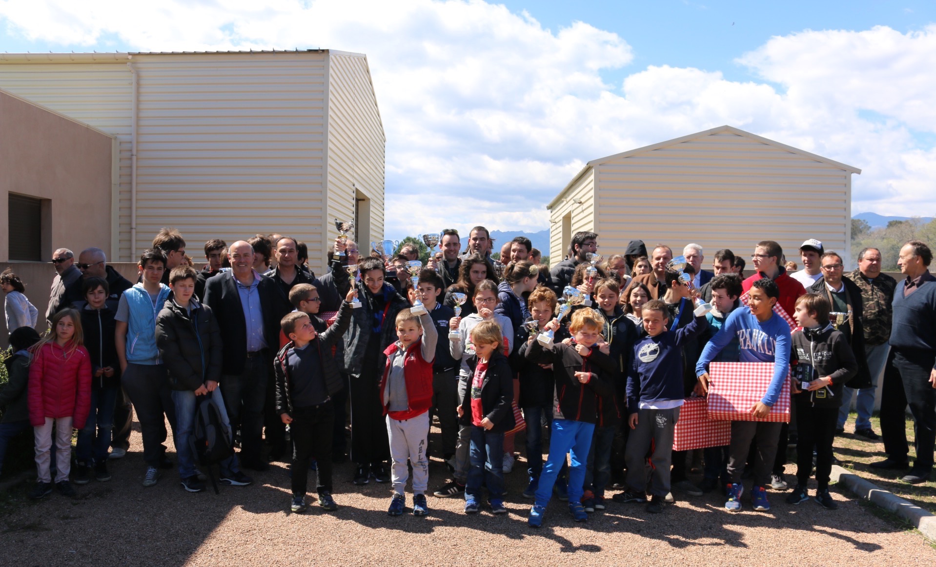 L'ensemble des vainqueurs et leurs supporters !