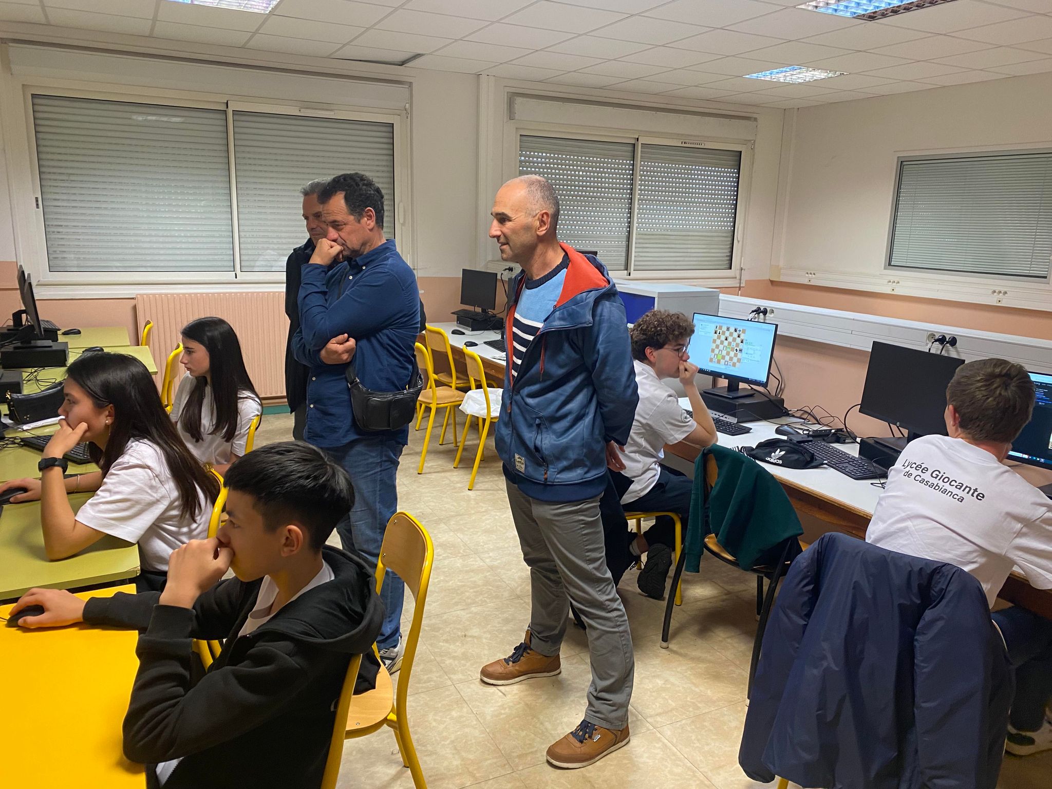 Le lycée Giocante de Casabianca de Bastia, sous l'œil attentif des responsables éducatifs. Le lycée Giocante de Casabianca de Bastia, sous l'œil attentif des responsables éducatifs.