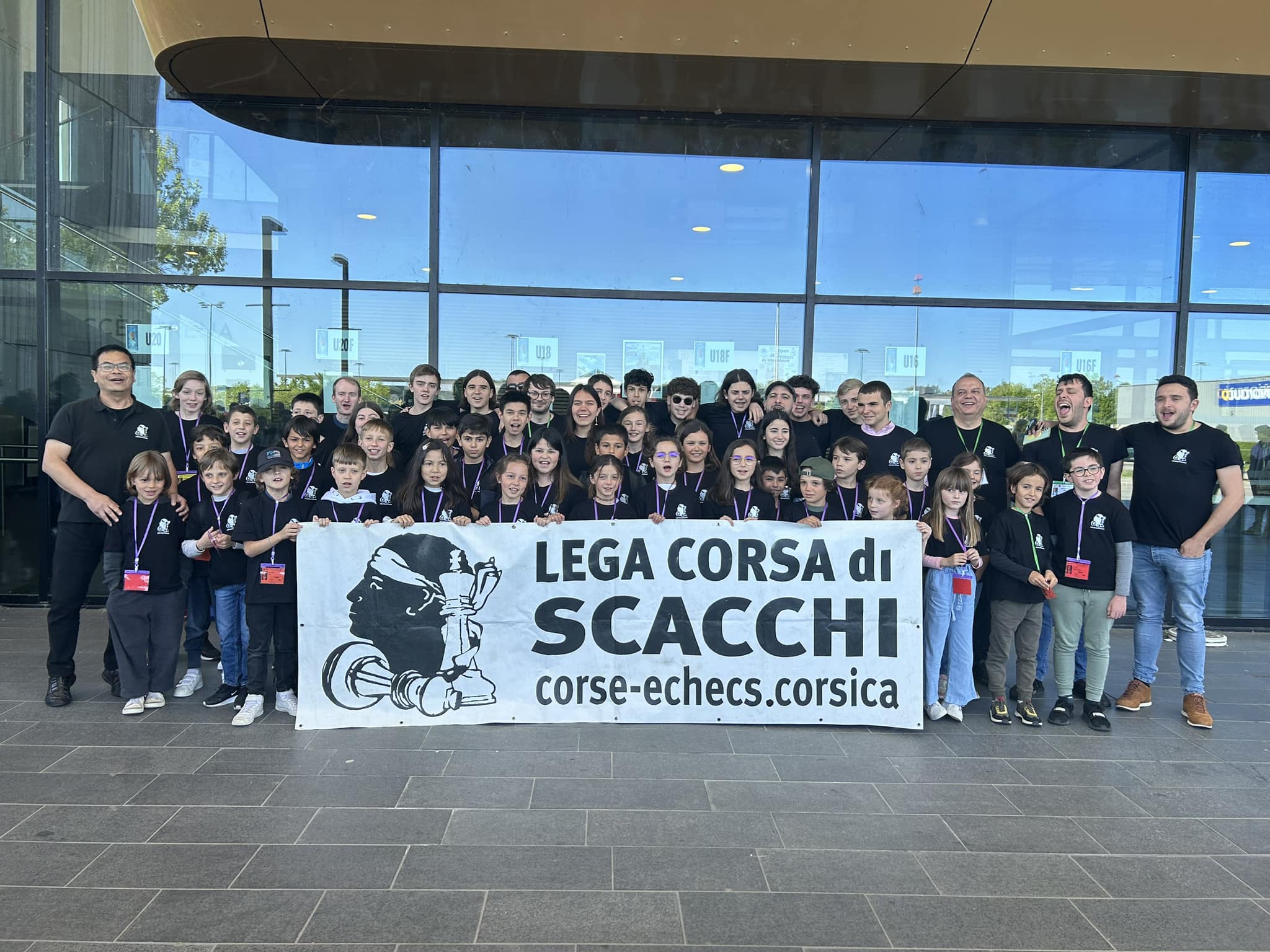 La délégation Corse était représenté par les clubs de l’Associu À Scacchera Llu Pazzu, du Balagna Chess Club, du Corsica Chess Club, de l’Echecs Club Ajaccien, de l’ Echecs Club du Fium’Orbu