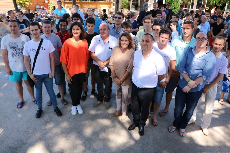 Marie Paul Tomasi et Léo Battesti entourés des nombreux MI et GMI, participants à la 3e édition de l'Open de Purtichju