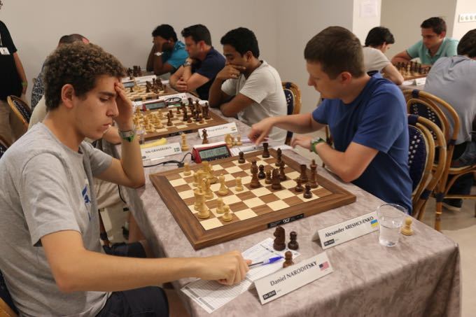 L'espoir américain a t-il manqué sa chance de remporter le tournoi. Il a affirmé tenter le tout pour le tout demain... L'espoir américain a t-il manqué sa chance de remporter le tournoi. Il a affirmé tenter le tout pour le tout demain...