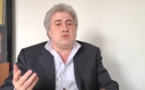 Bachar Kouatly, le Trump des Échecs ! Intoxication et démagogie pour la conquête du pouvoir fédéral Bachar Kouatly, le Trump des Échecs ! Intoxication et démagogie pour la conquête du pouvoir fédéral