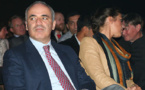 Large défaite de Kasparov à l'élection pour la présidence de la FIDE