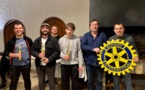 Les échecs et le Rotary Club unis pour l'enfance inadaptée !