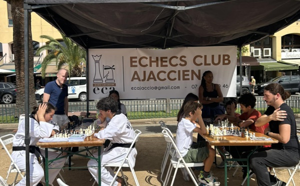 Successu per u stand di i scacchi aiaccini à "associu in festa"