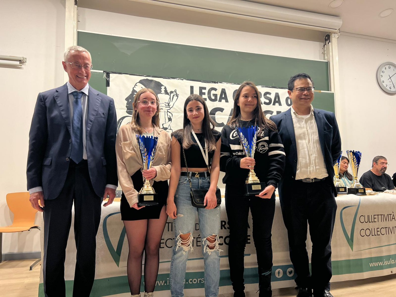 Calypso Deladerriere Champione U16F et Elora Micheli Vice championne U16F